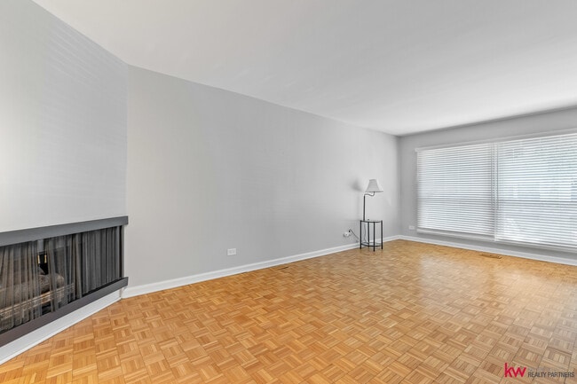 Photo - 1924 Wilmette Ave