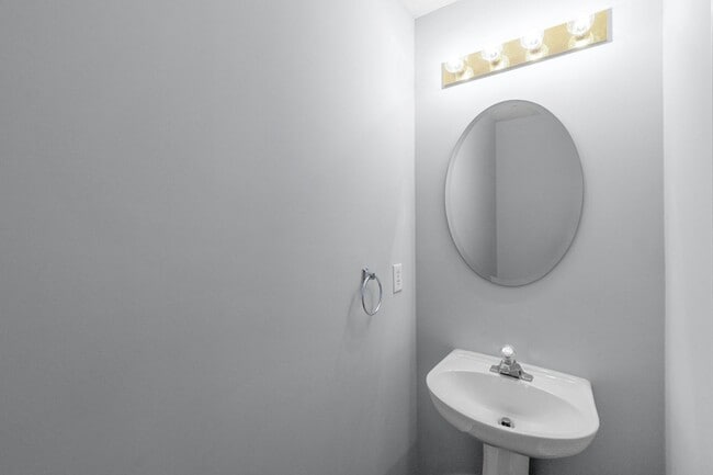Photo - Charming 2-Bedroom Townhome in Prime Locat...