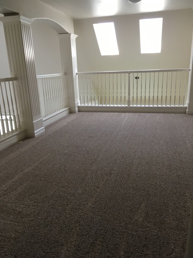 Photo - 576 E Riverchase Way Unit 576