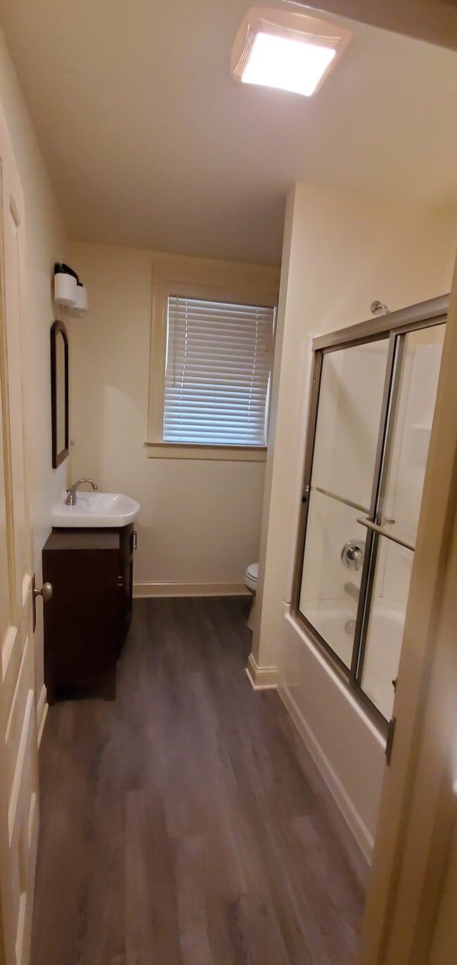 Photo - 1054 Cornwall Rd Unit 1054 B second floor large