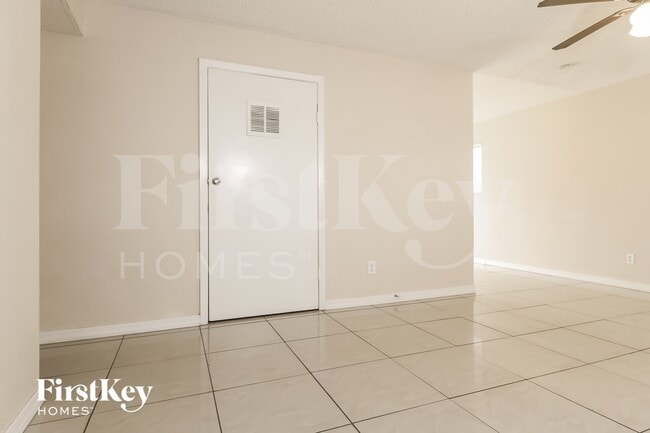 Photo - 5903 W Hearn Rd