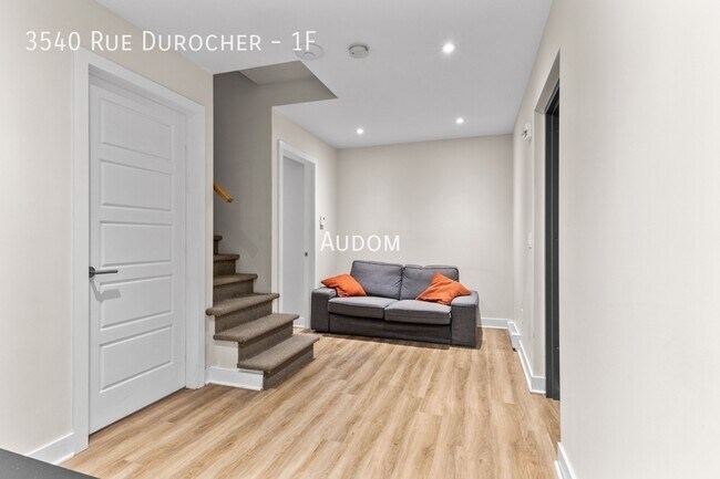 Photo - 3540 Rue Durocher Unit 1F