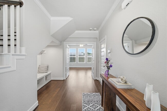 Photo - 4011 Centre Glen Dr