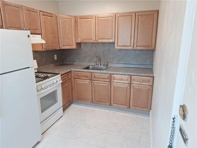 Photo - 218 Waterman St Unit 202A