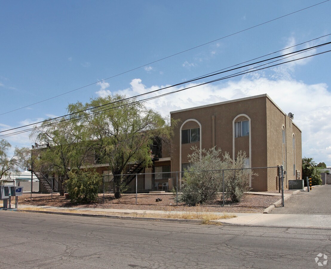 Kelso Court Apartments - Kelso Court Apartments