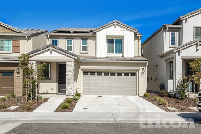 Building Photo - 2031 Comstock Ln