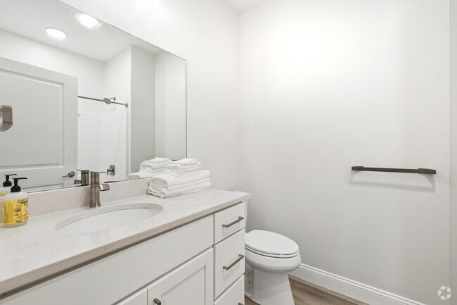 2BR, 2BA - 1,407SF -Second Bathroom