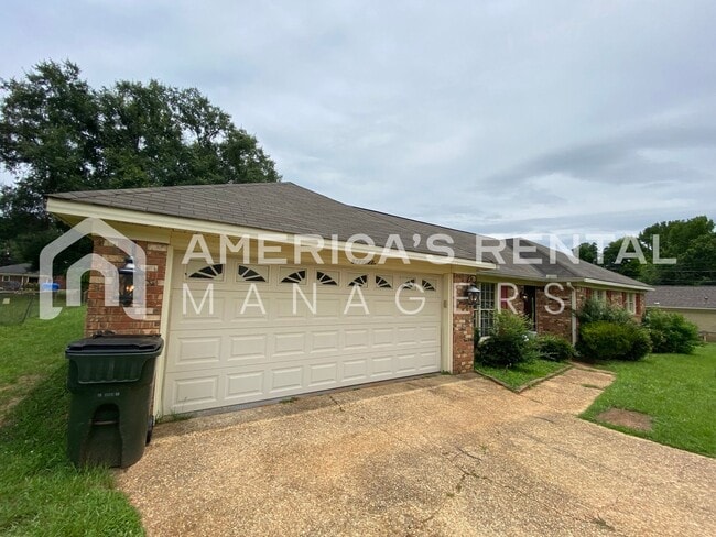 Photo - Great Home for Rent in Tuscaloosa, AL! Available to View Now!!!