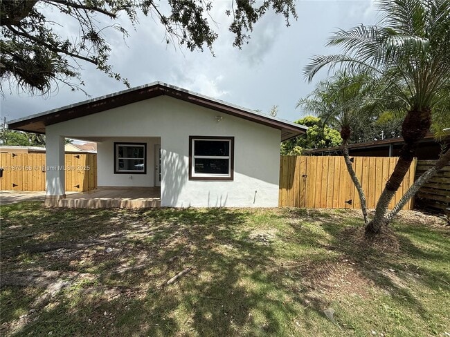 Building Photo - 18333 SW 296th St Rental