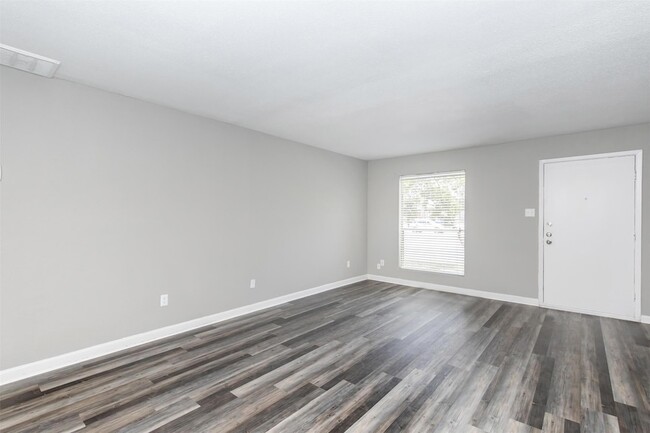 Photo - 18001 Cypress Trace Rd Condo Unit 606