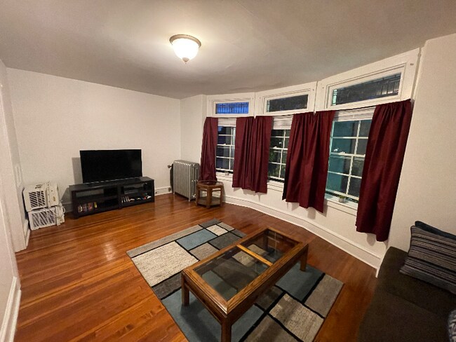 Photo - 426 Penn Ave Unit 2nd Floor Front