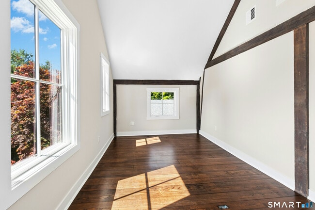 7 Ivy Hill Rd Unit 2