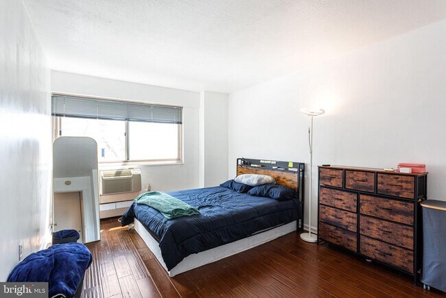 Photo - 2101 Chestnut St Unit 1012