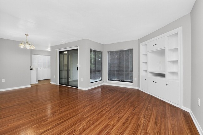 Photo - 4804 Spring Lake Dr