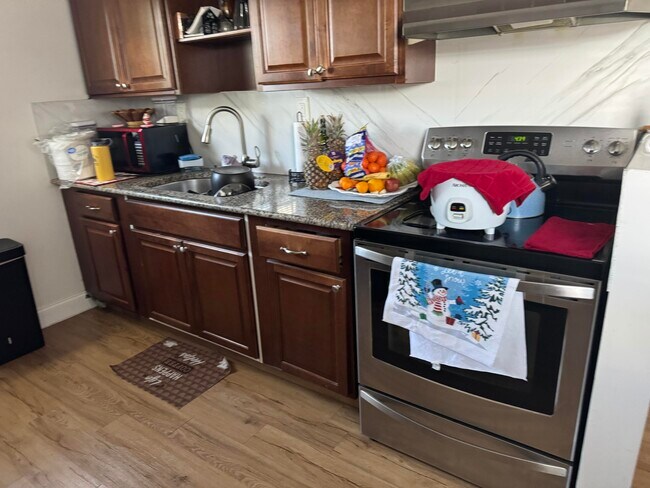 Photo - 434 N 17th St