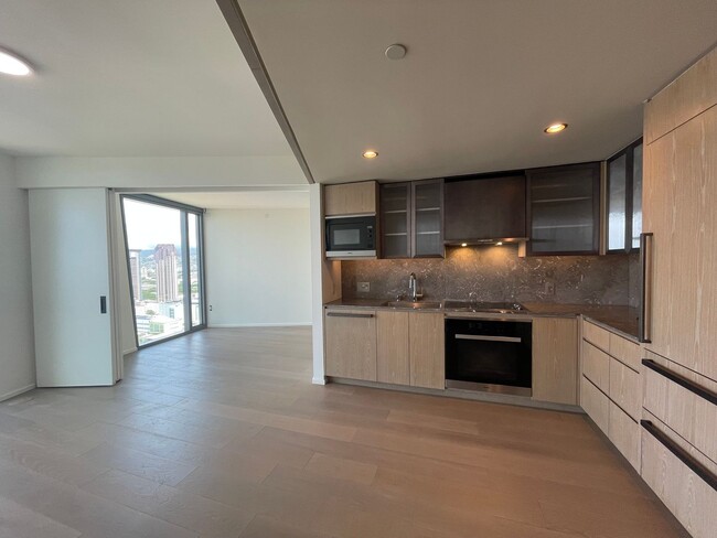 Building Photo - 2217 Unit 3003