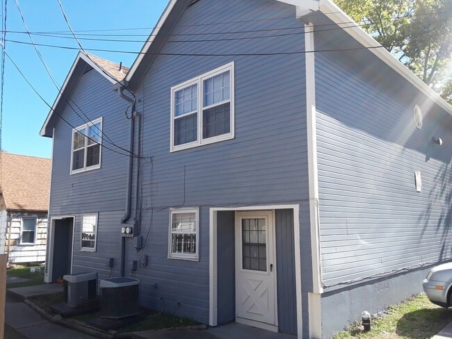 Photo - 1021 Illinois St