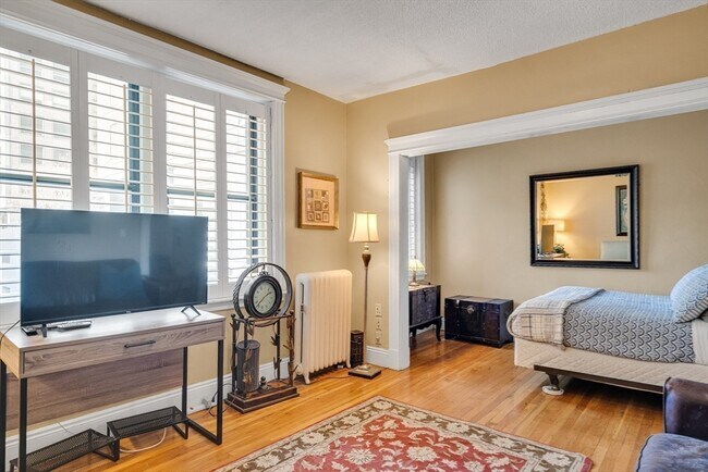 Building Photo - 11 Park Dr Unit 12A Rental