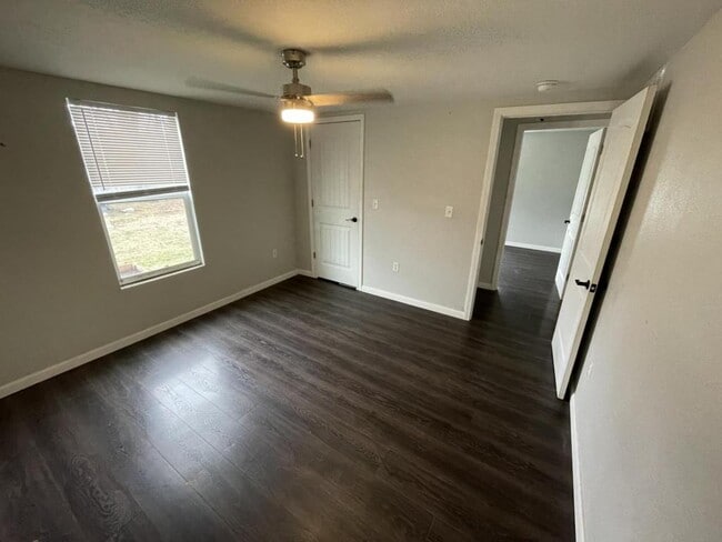 Photo - 138 E Hannum St