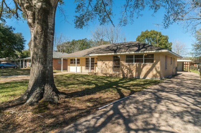 Photo - 1706 Colby Dr