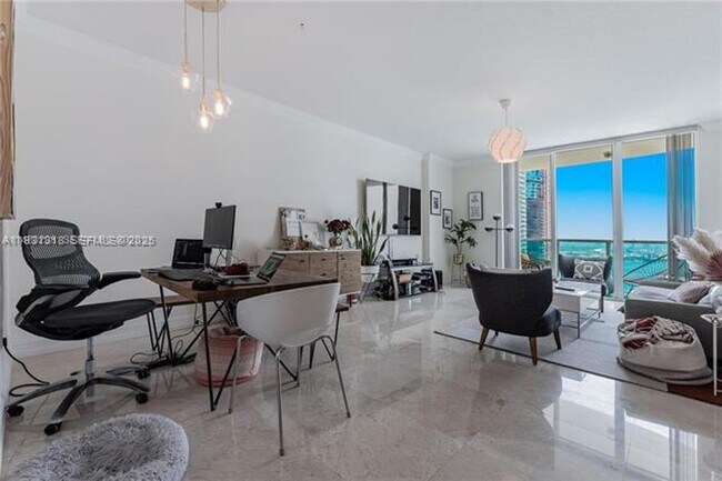 Photo - 31 SE 5th St Unidad 31 SE 5th St 3716