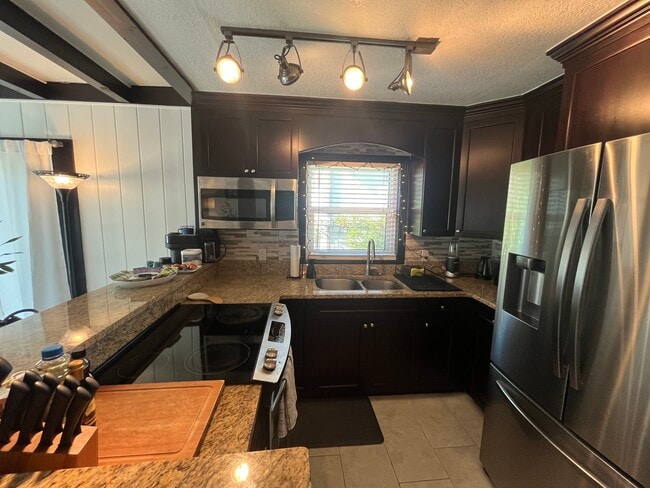 Photo - 1270 Riverbreeze Blvd