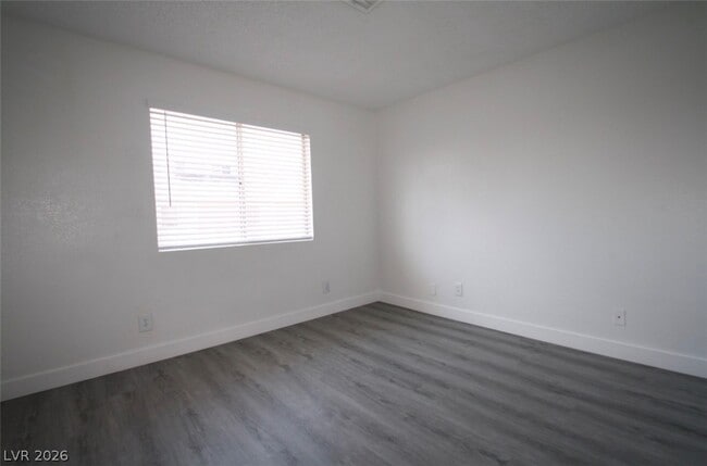 Photo - 921 Snug Harbor St