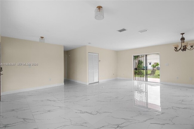 Photo - 10700 SW 70th St