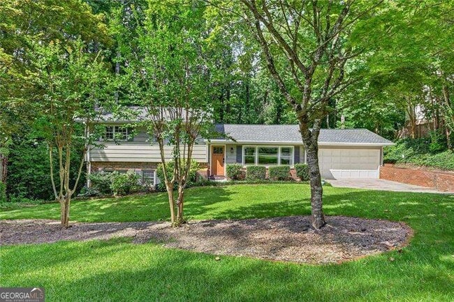 Building Photo - 4100 Shawnee Ln NE