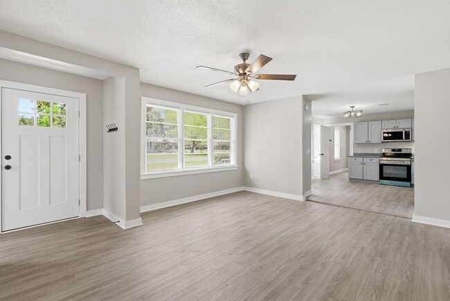 Photo - 3 bed/2.5 bath home FOR RENT!!