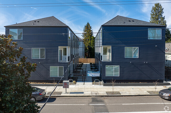 838 North Vancouver Avenue - 838 North Vancouver Avenue Apartments