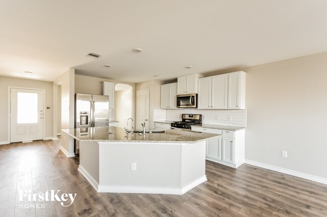 Photo - 6502 Hoffman Pln