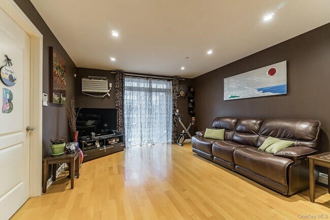 Photo - 3360 Shore Pkwy Unit 0