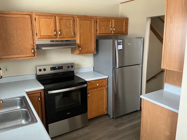 Photo - 1687 Deer Run Dr