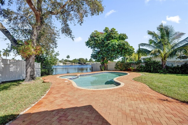 Photo - 4200 NE 15th Ave