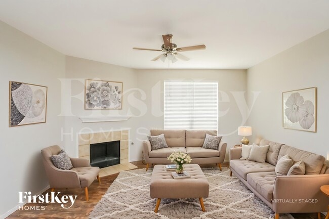 Photo - 3025 Meadowbrook Dr