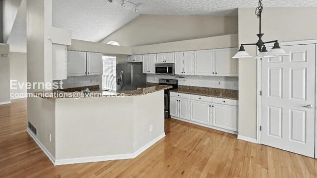 Photo - 6330 Wyler Dr