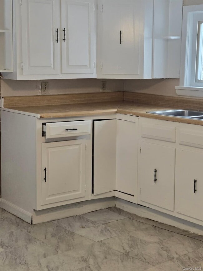 Photo - 202 Ridgebury Rd