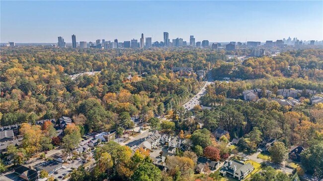 Photo - 4200 Roswell Rd NE Unidad 4