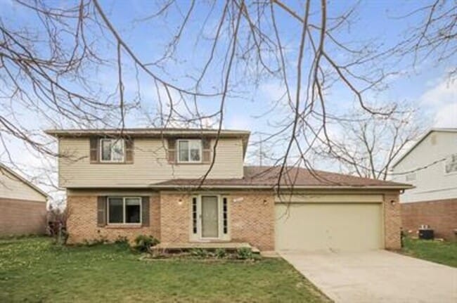 Building Photo - 2872 Elmwood Ave