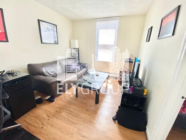 Photo - 8 Medford St Unit 3