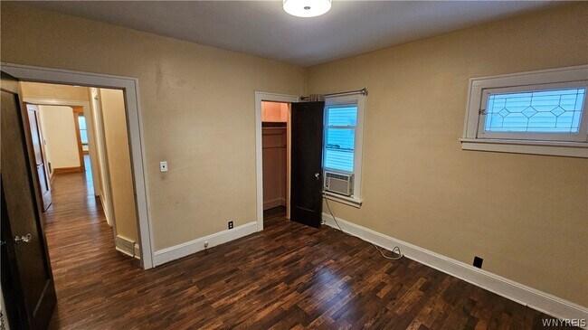 Photo - 307 Sterling Ave