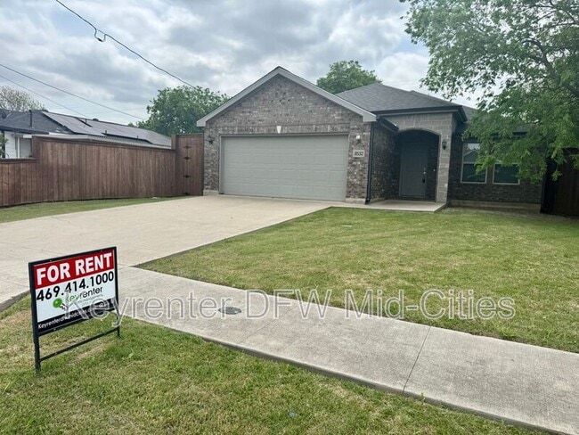 Building Photo - 3532 Toronto St