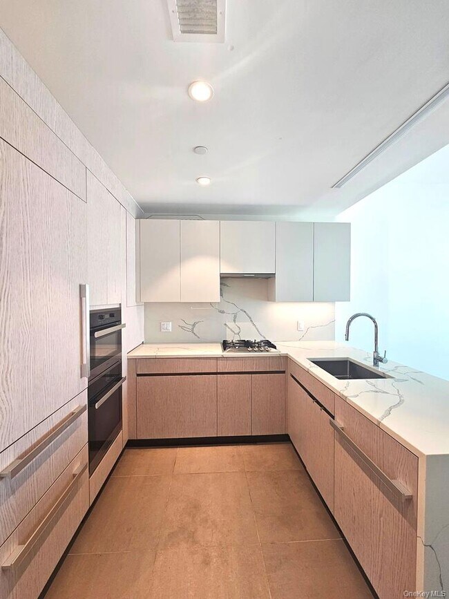 Photo - 133-27 39th Ave Unidad 12S