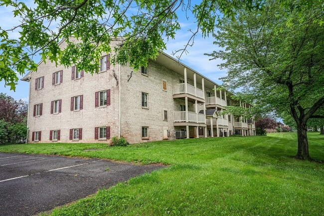 Photo - Almont Terrace Apartments Unit Almont Terrace - 2 Bedroom