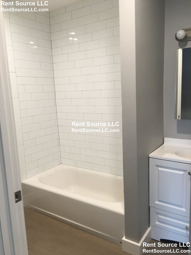 Photo - 39 Gilman St Unit 1