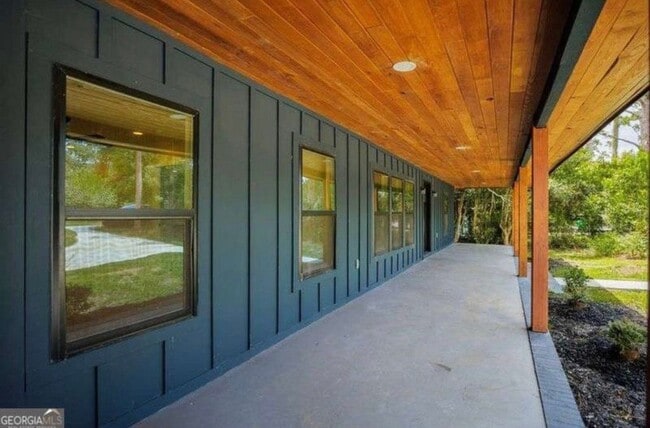Photo - 701 W Alden Ave