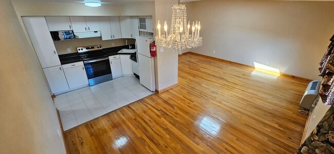 Building Photo - 416 68th St Unit 12 Rental