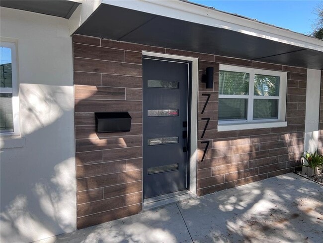 Building Photo - 777 12th Ave N Rental