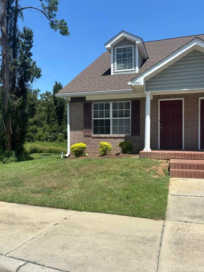 Building Photo - 4434 Gearhart Rd Unit 2501